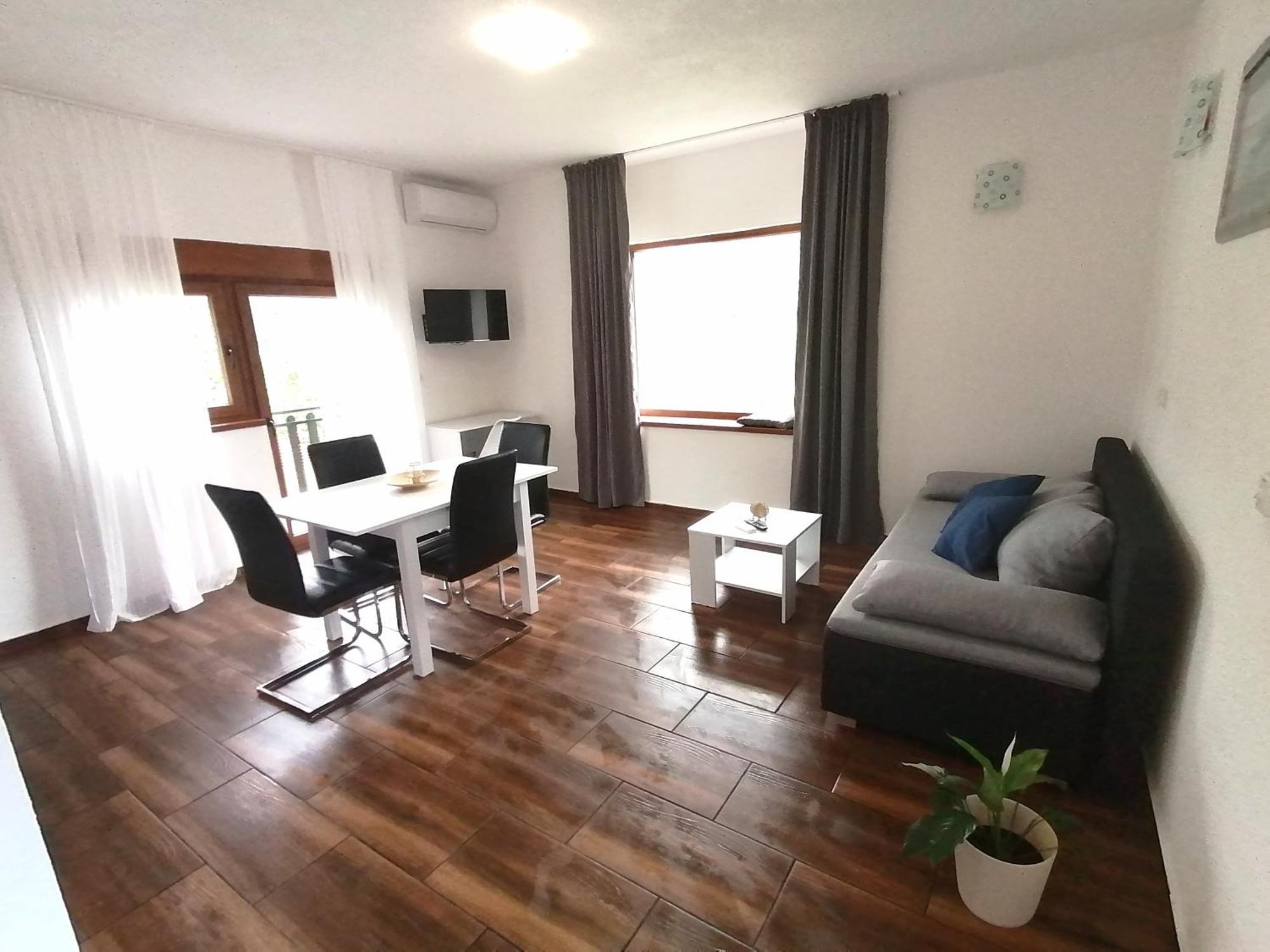 Farma & Apartmani Opg Sasa Delic Korenica Luaran gambar